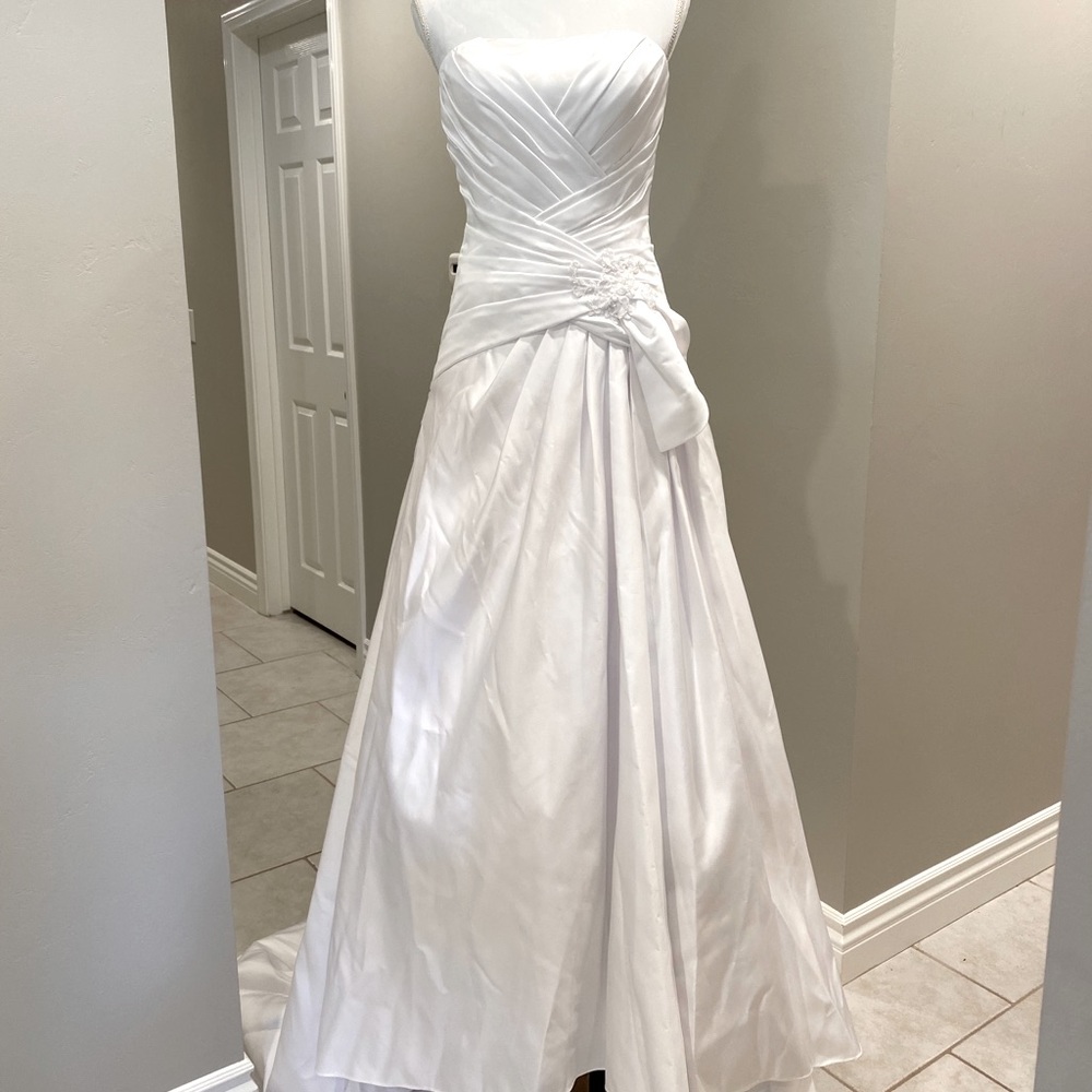 White Strapless Corset Wedding Dress Beaded Ruched Gown Size 6
